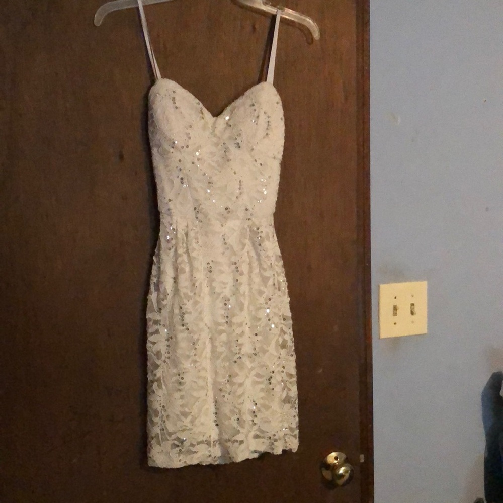 White strapless dress